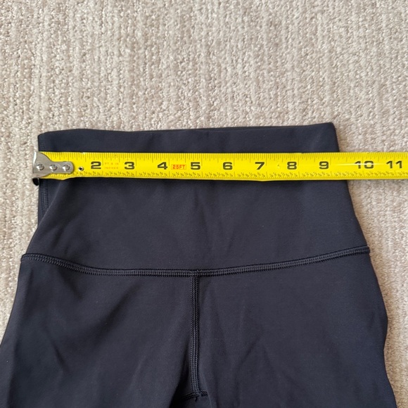 Lululemon Align High-Rise Black Yoga Short 8" Woman's Size 0 - Picture 4 of 10